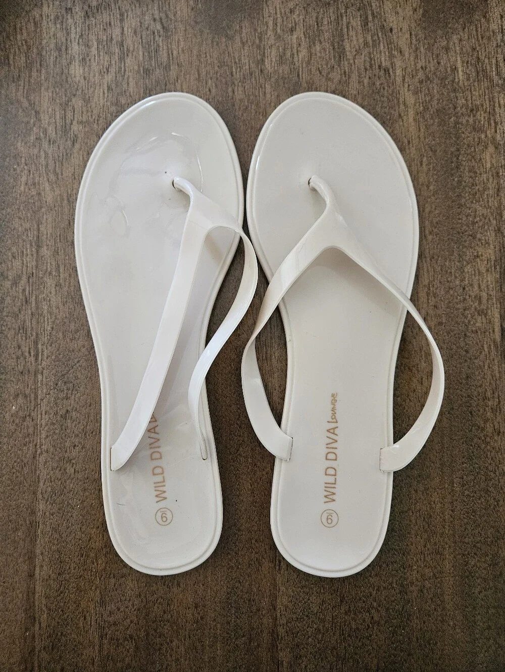 Wild Diva Lounge Jelly Flip Flip Sandals